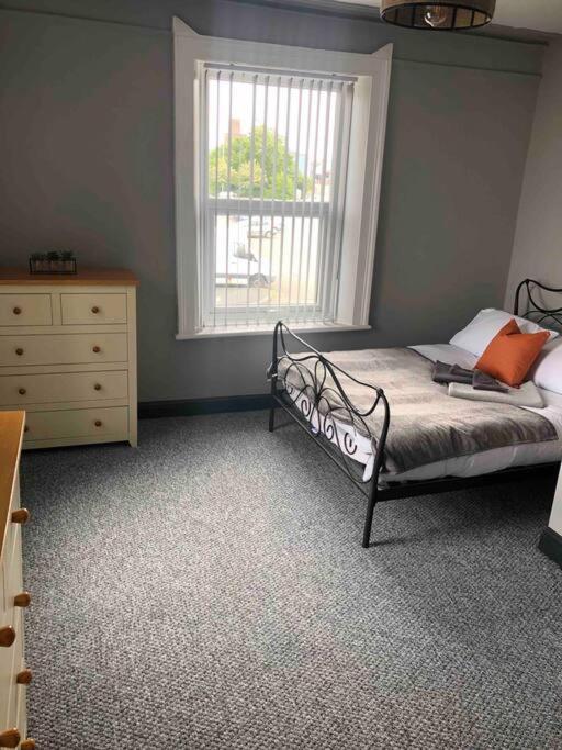 Stylish 5 Bedroom /7bed Apartment