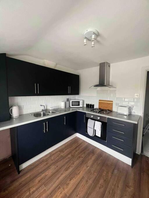 Apartment Stylish 5 Bedroom /7bed